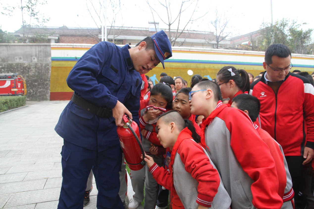 【宝特校·安全管理】市特教学校开展冬季消防安全演练